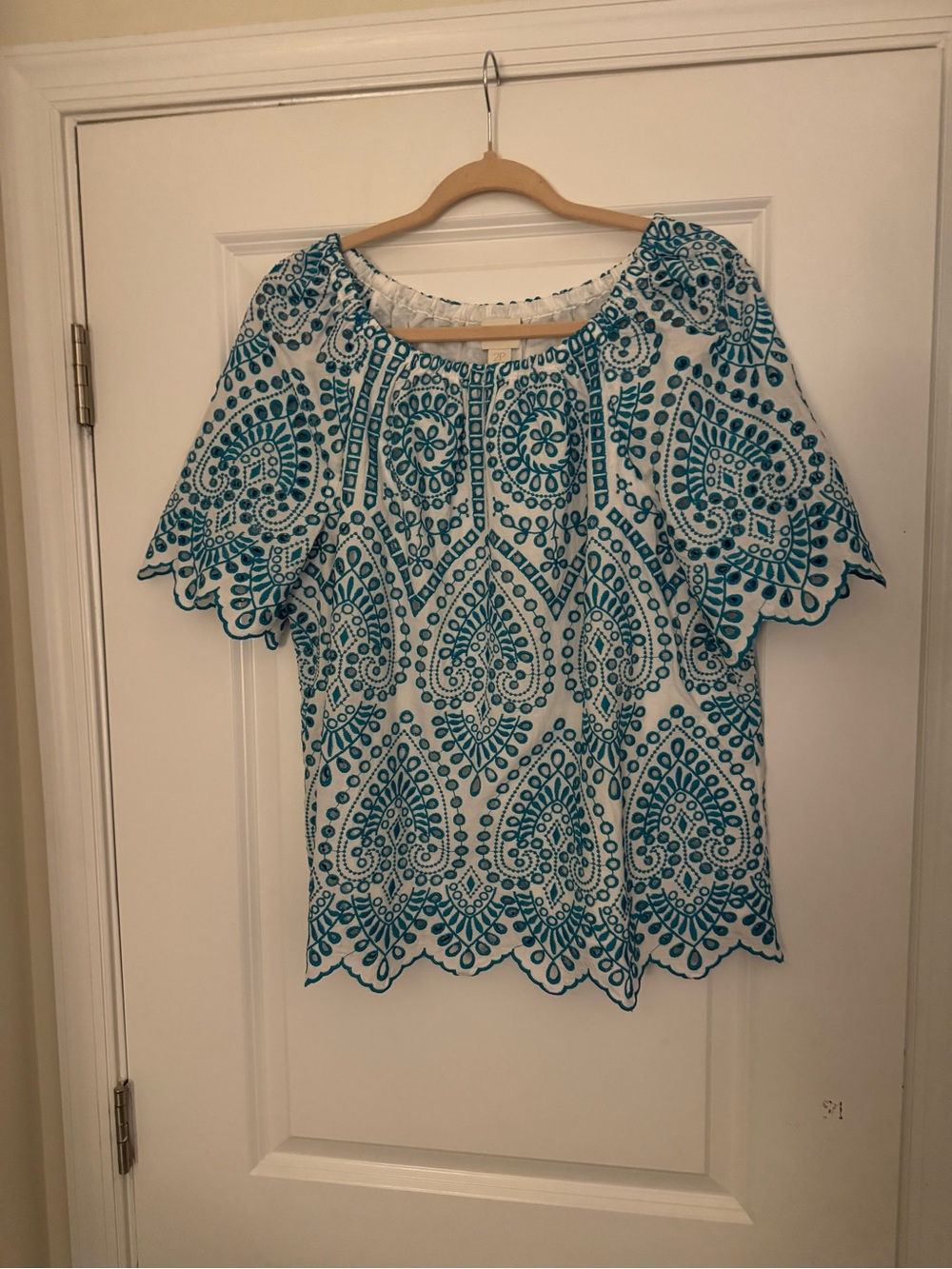 Chicos top size 12 petite (2)